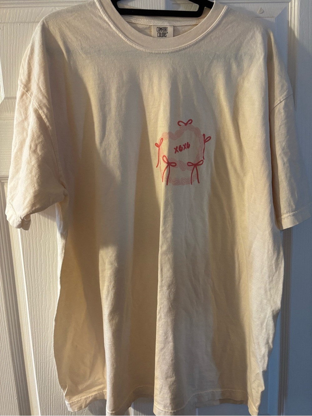 Comfort Colors Cream Short Sleeve Tee with Pink Bow Motif